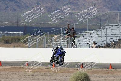 media/Oct-05-2025-CVMA (Sun) [[beeef4f201]]/Race 2-Supersport Middleweight/